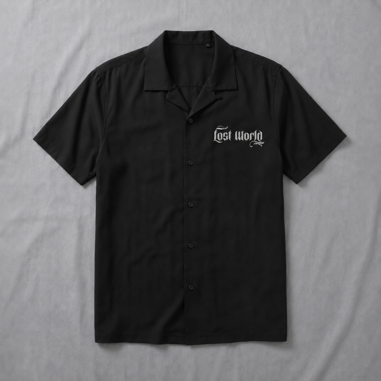 Camisa de trabajo con mangas bordadas