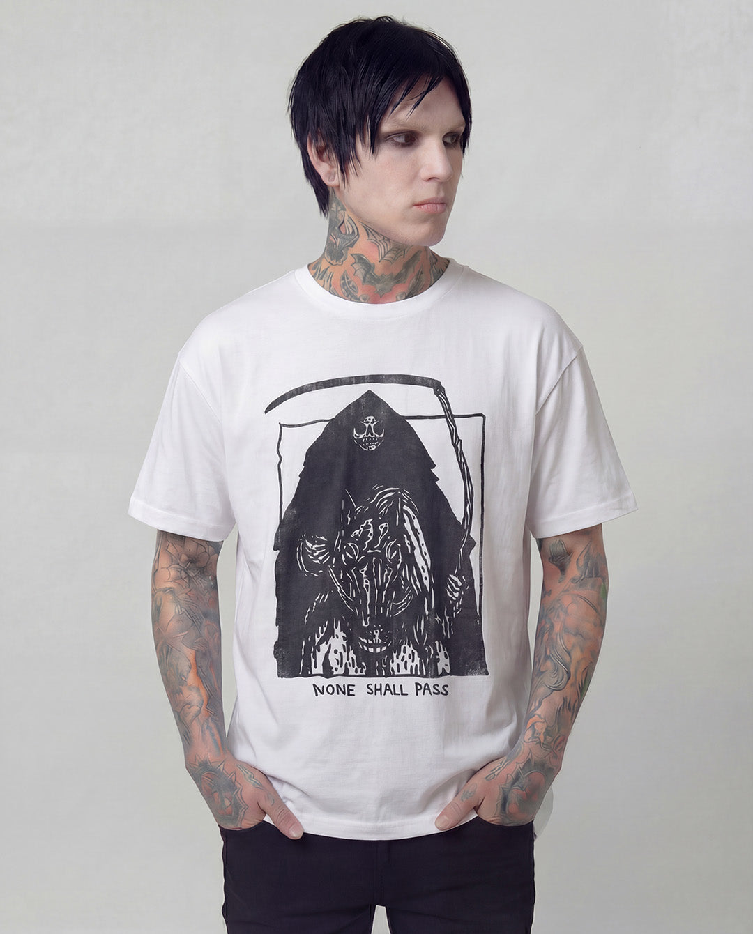 Keiner soll bestehen