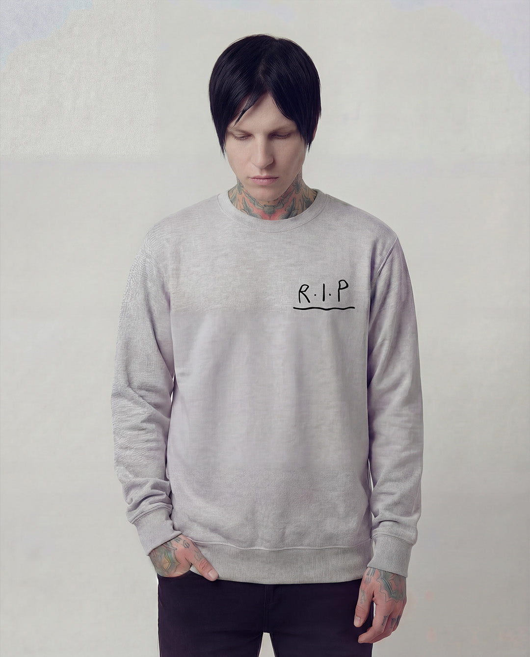 Relax es Priority Grey Crew