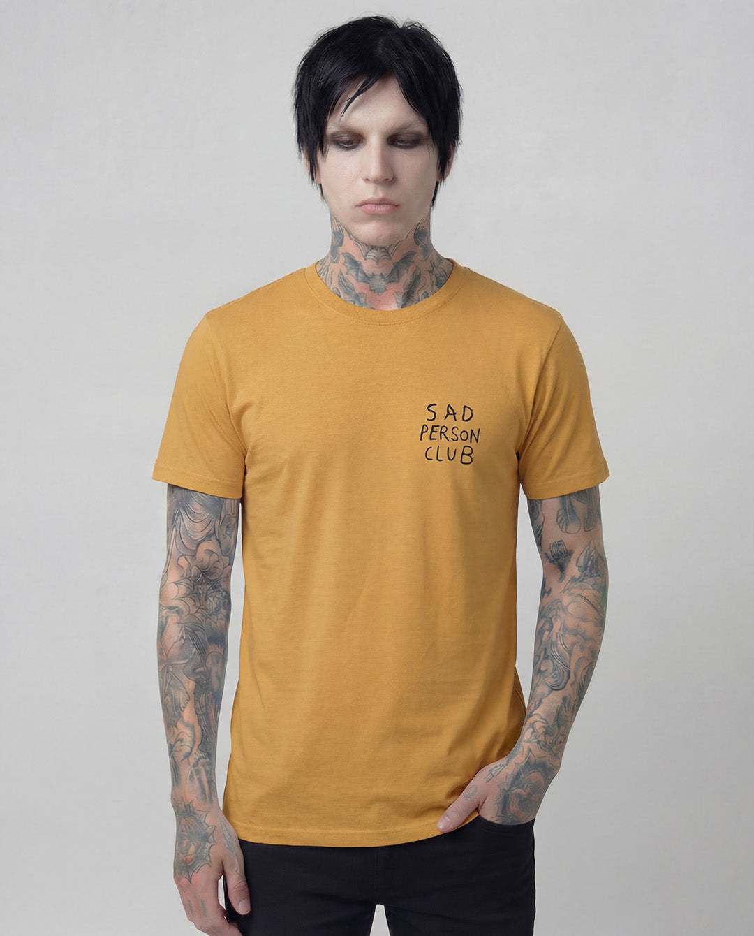 Sad Person Club geel T-shirt